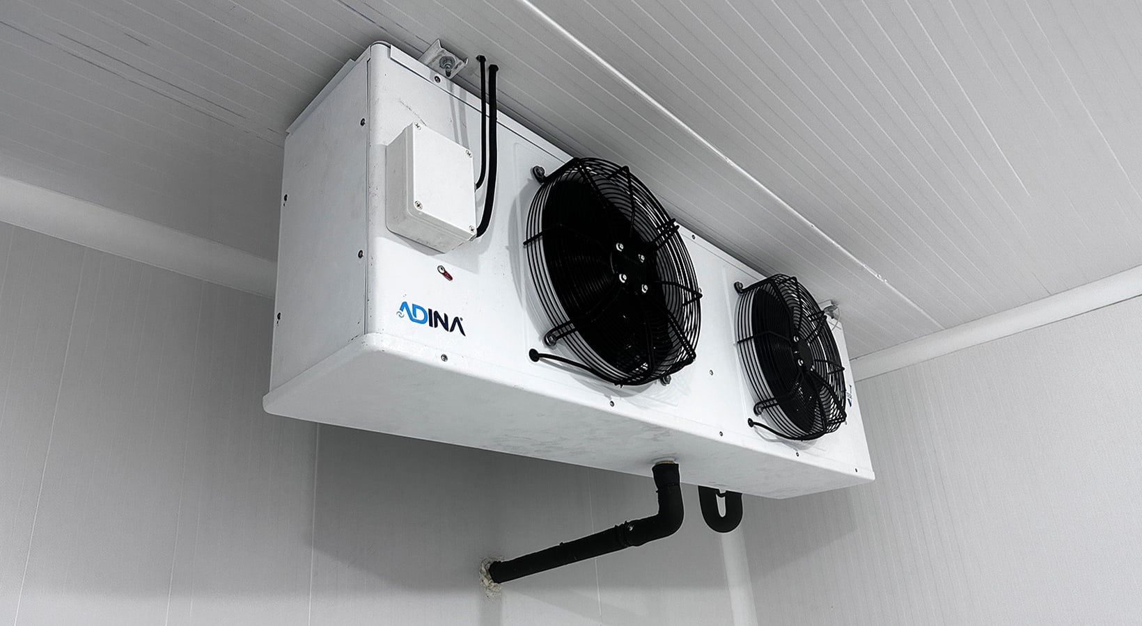 Super Único — cuarto frío — Cuarto frío ADINA | ADINA HVAC Super Único — cuarto frío — instalación de refrigeración ADINA en Panamá.
